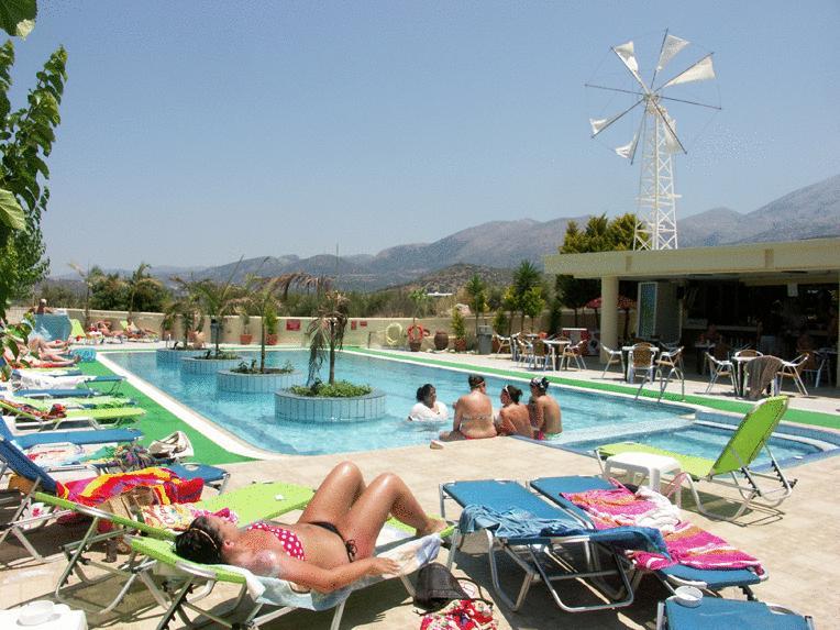 Nikos Hotel Малія Екстер'єр фото